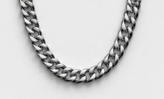 Detailed view of stainless steel curb chain